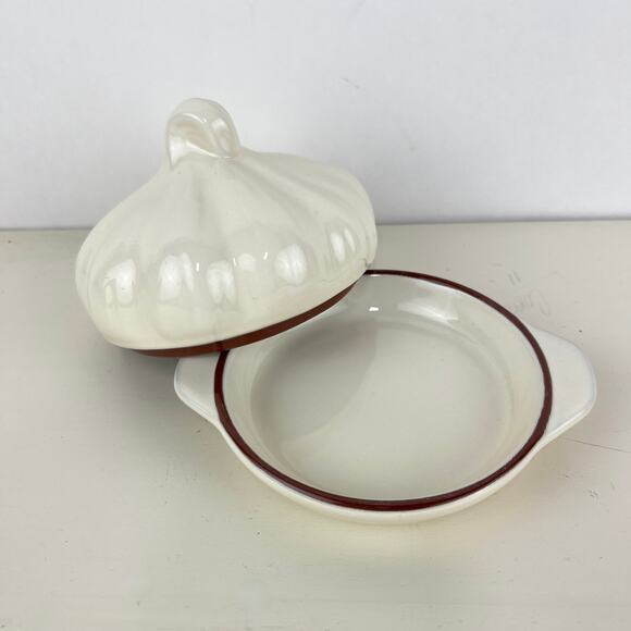 Petite Maison Garlic Roasting Dish 5.75in - Picture 3 of 6